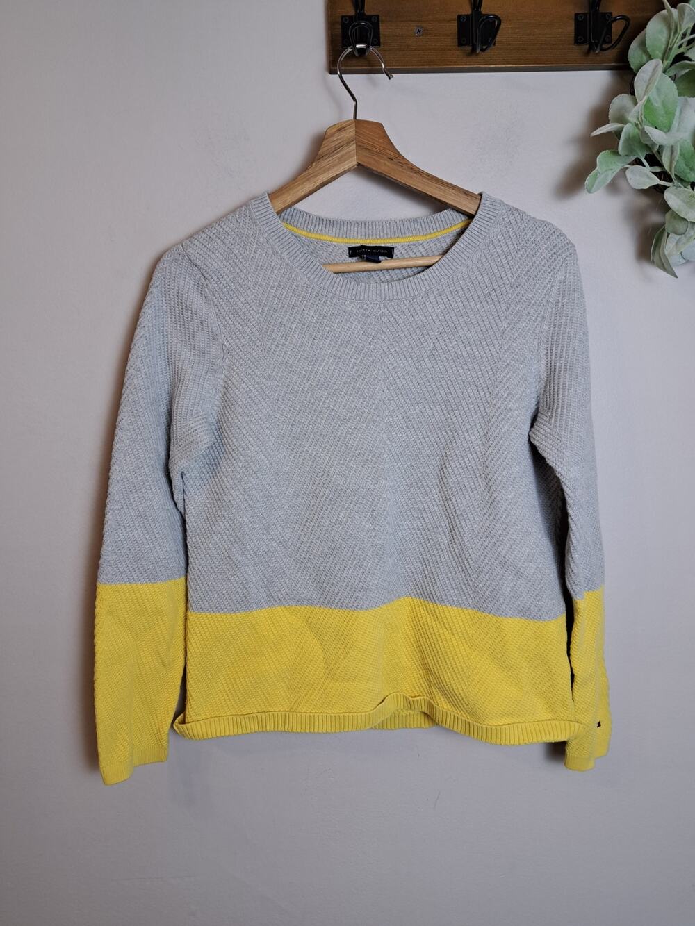 Tommy Hilfiger Gray & Yellow Color Block Sweater Women's Sz L